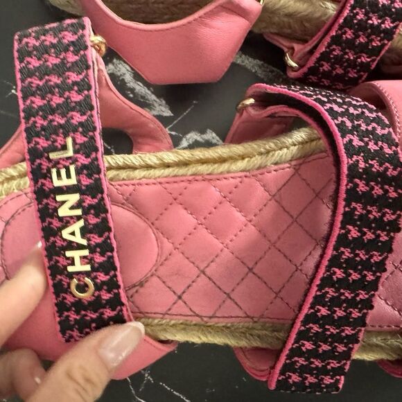 CHANEL Pink Tweed Dad Sandals Rare Colorway Size 38 in ORIGINAL BOX - Picture 7 of 11